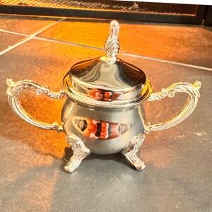 International Silver Company Small Sugar‎ Bowl with Lid Silverplate Ornate Feet